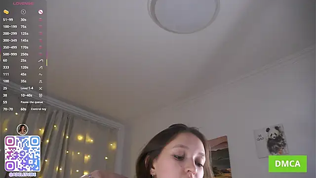 Adeles_vibes Live Webcam on Stripchat