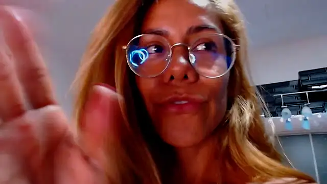 sexymusclegoddess webcam