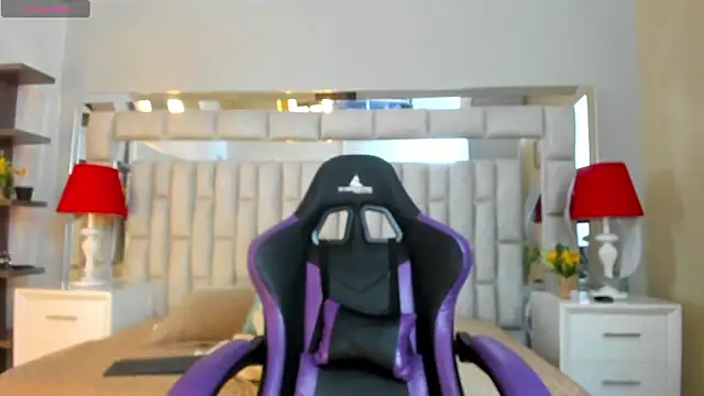 mariiahneedles webcam