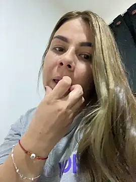 little_tifanny82 webcam