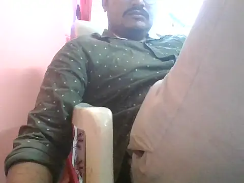 naughtymike0007 webcam