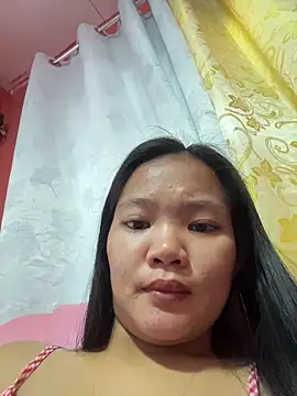 Webcam Model (PetiteMaexx)  is live.Free join now!