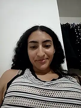 Webcam Model (LindaRojas)  is live.Free join now!