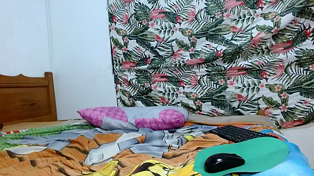 smallkarlakarla webcam