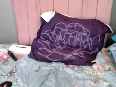 SWEETBERRYxXx webcam