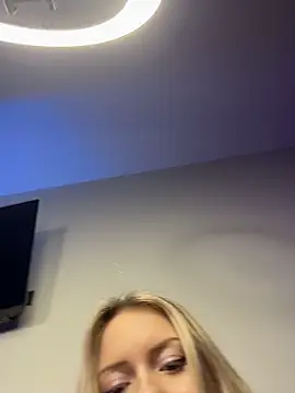 AngelicaaHeaven webcam