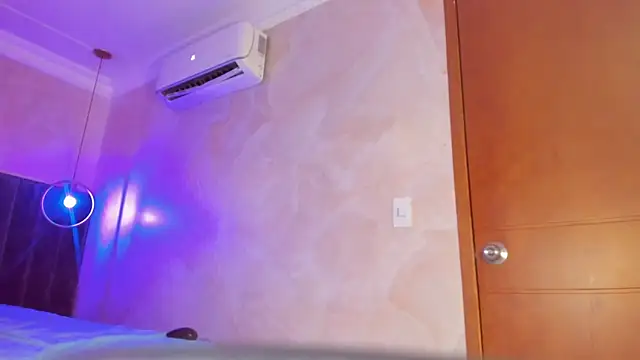 sheylopez - SheyLopez's free webcam - UK Sex Cams