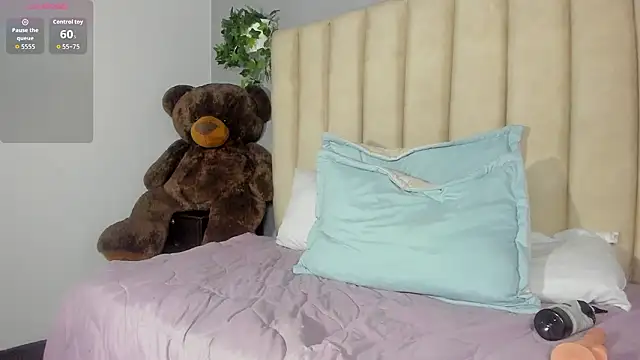 Violet_Moon20 webcam