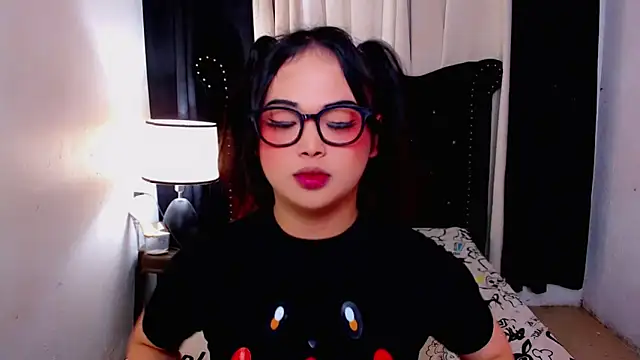 MajesticTransPinayDiva webcam