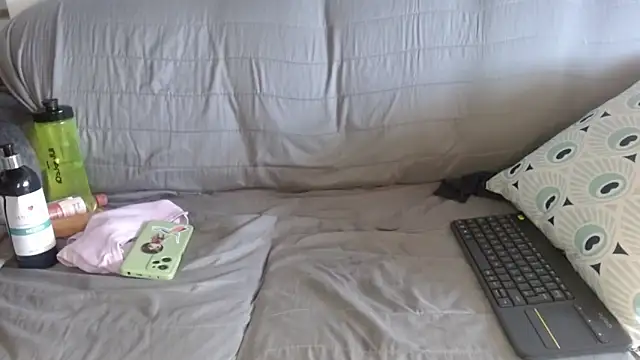 violeta_aniston webcam