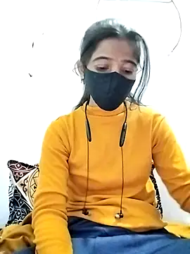 Webcam Model (Cute-Naavya)  is live.Free join now!