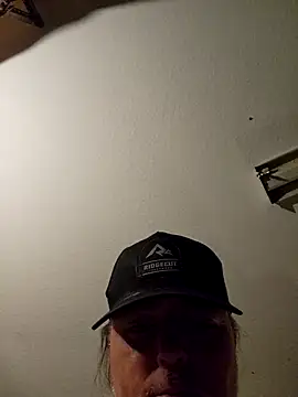 Hotredheadandtoungelasher webcam