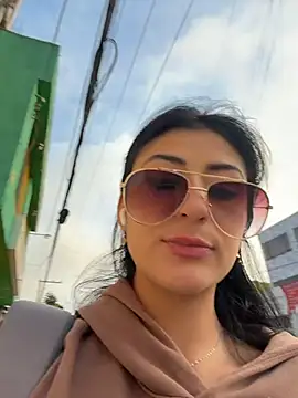 Webcam Model (fiorella_paris)  is live.Free join now!