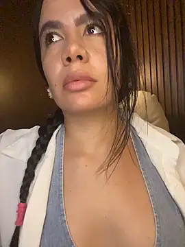 Webcam Model (ValentinaEliot)  is live.Free join now!