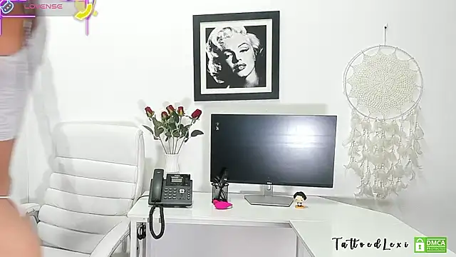 TattoedLexi_ webcam
