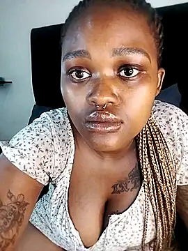 ThickPearlx23 webcam