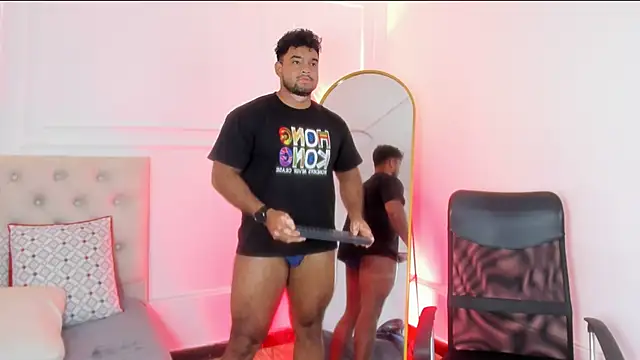 Big_furry_bear13 webcam