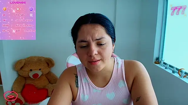 Danna_Saturnitee webcam