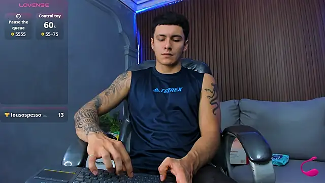 leo_santoro - Leo_santoro's free webcam