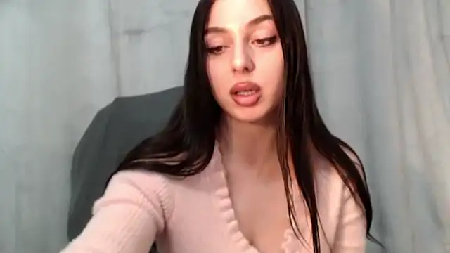 courtneyPerfect webcam