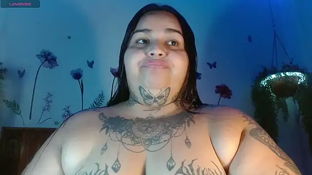 VeronikCuhubby webcam