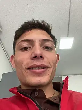 santiObrero – webcam model profile photo