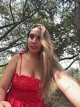 sarah_honey__ (F young) - Show my boobs x 3 min