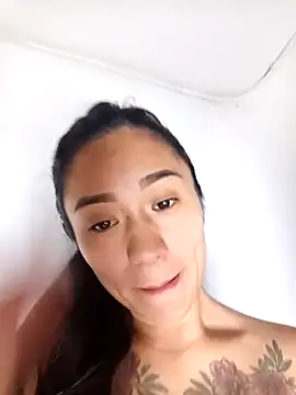 Webcam Model (Liahdiaz_)  is live.Free join now!