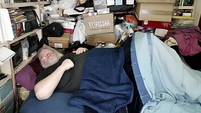 hadeszeuss2 (M mature) - #beardy #big #big-balls #hairy #hd #masturbation #mature #small-audience #small-cock #spanish #spanish-speaking #straight #uncut #white