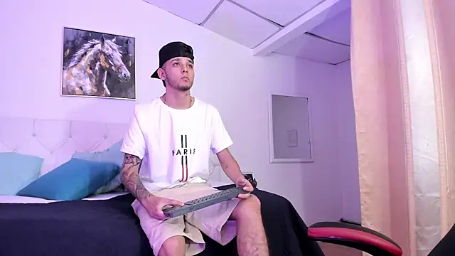 mathewboy1 - Mathewboy1's free webcam - UK Sex Cams