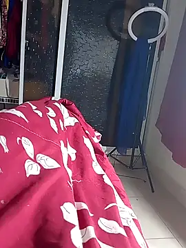 lamaterialistasexy webcam