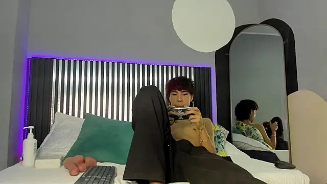 little_lemmons_ webcam