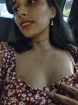 lorena_mcfly (F young) - Toy CONTROL until squirt IN PUBLIC 🙈💦