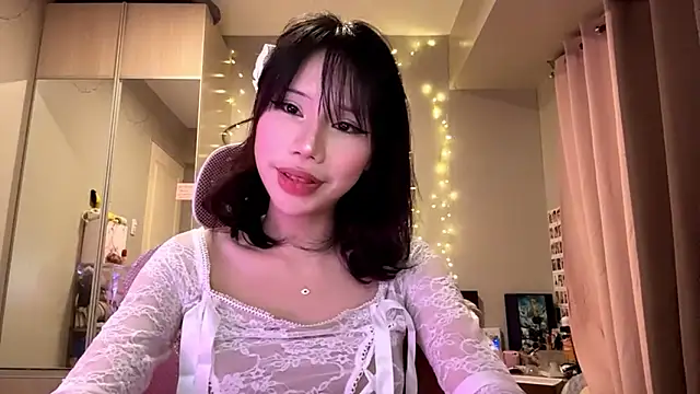 NoellaTrumbull webcam