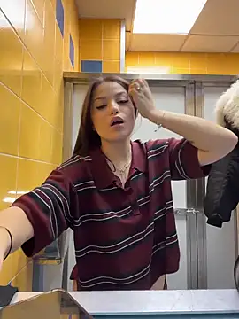 chloe__moon (F young) - Squeeze pierced nipples in crowded cafe