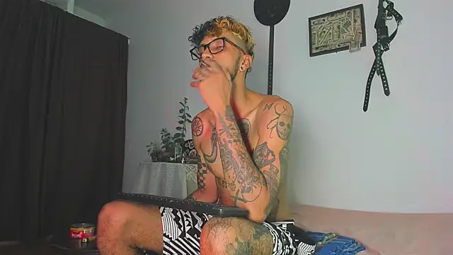 dex_55 (M young) - baile sexy