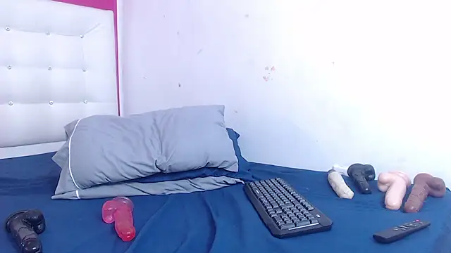 tinyy_whore18 webcam