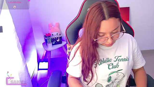 samantha_tattu webcam