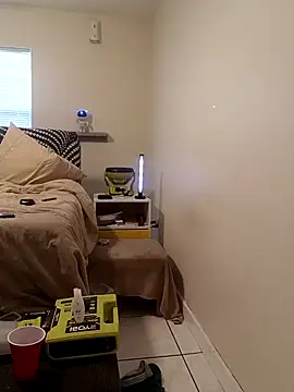 HazelEyedJay420 webcam