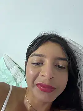 Webcam Model (violeta365)  is live.Free join now!