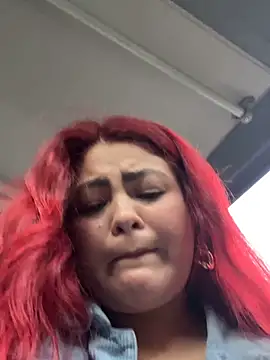 lia_moon77 (F young) - Show fingers pussy wet