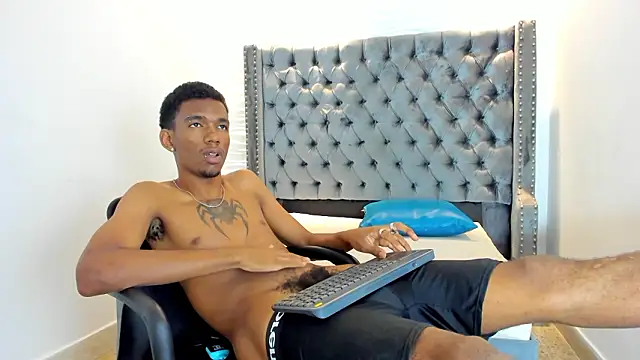 nero_reyd webcam