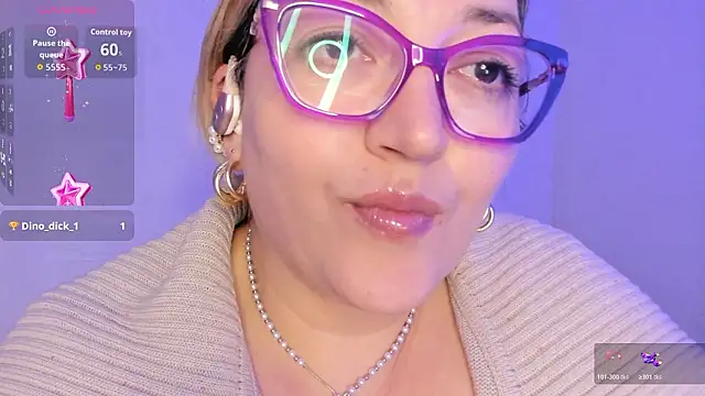 naty_mature_ (F milf) - show boobs