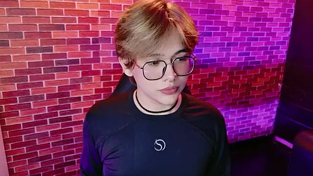 benji_vampire webcam