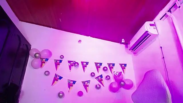 hubena_tg (F young) - FULL NAKED AND SEXY DANCE