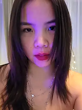 美女uac666在线直播