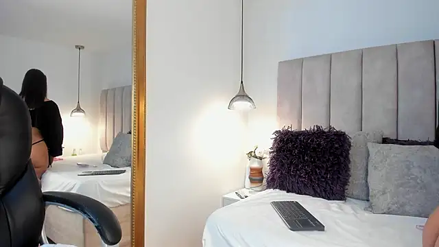 arianaa_miller_ webcam