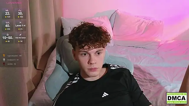 cute_thomas (M young) - Hard in underwear