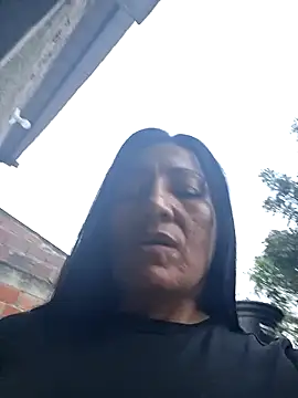 maturexxxnaughty (F milf) - I fuck my ass with a bottle outdoors