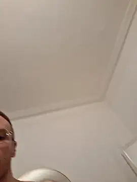 BritishRedhead webcam